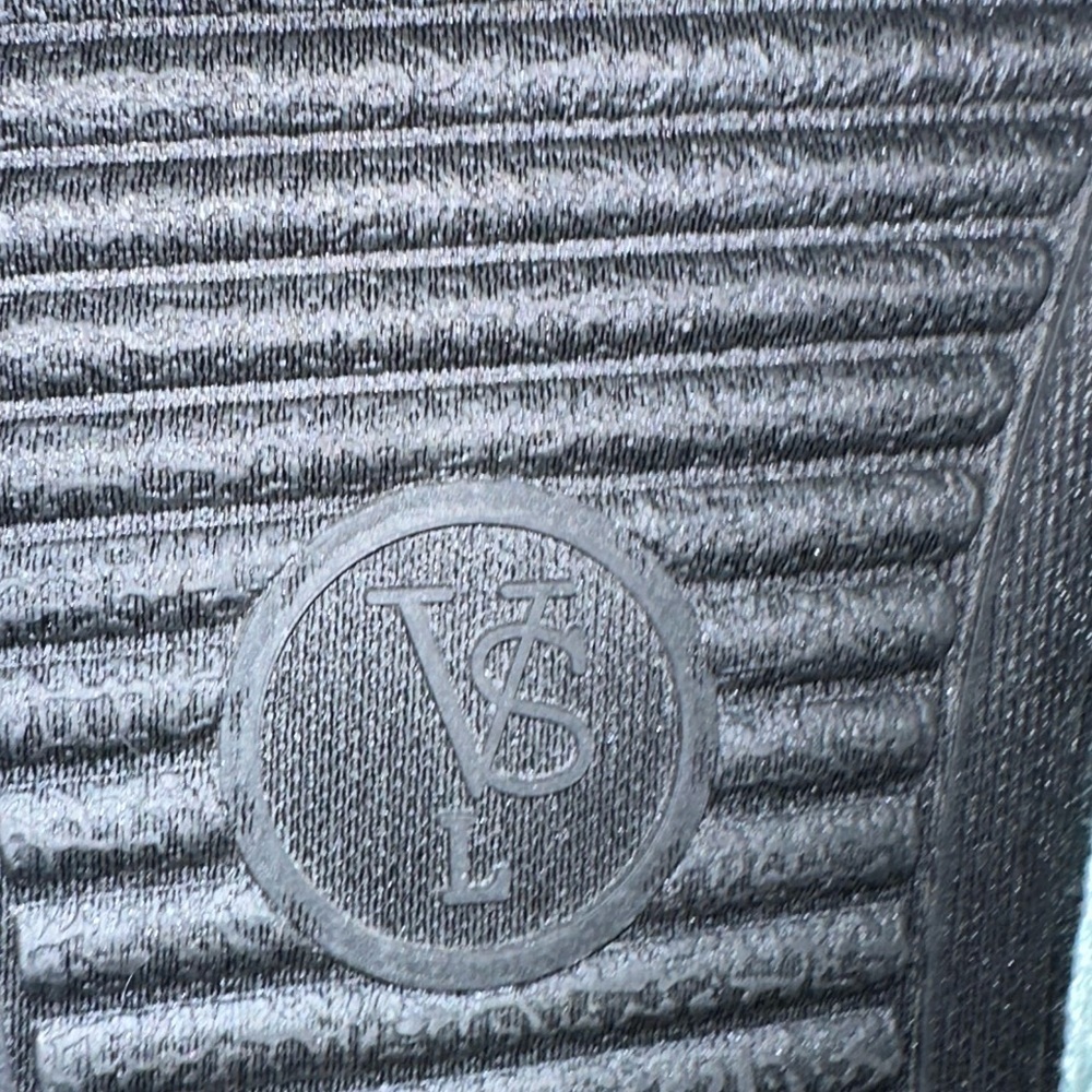 Victoria's Secret Mint Slippers - Picture 4 of 4